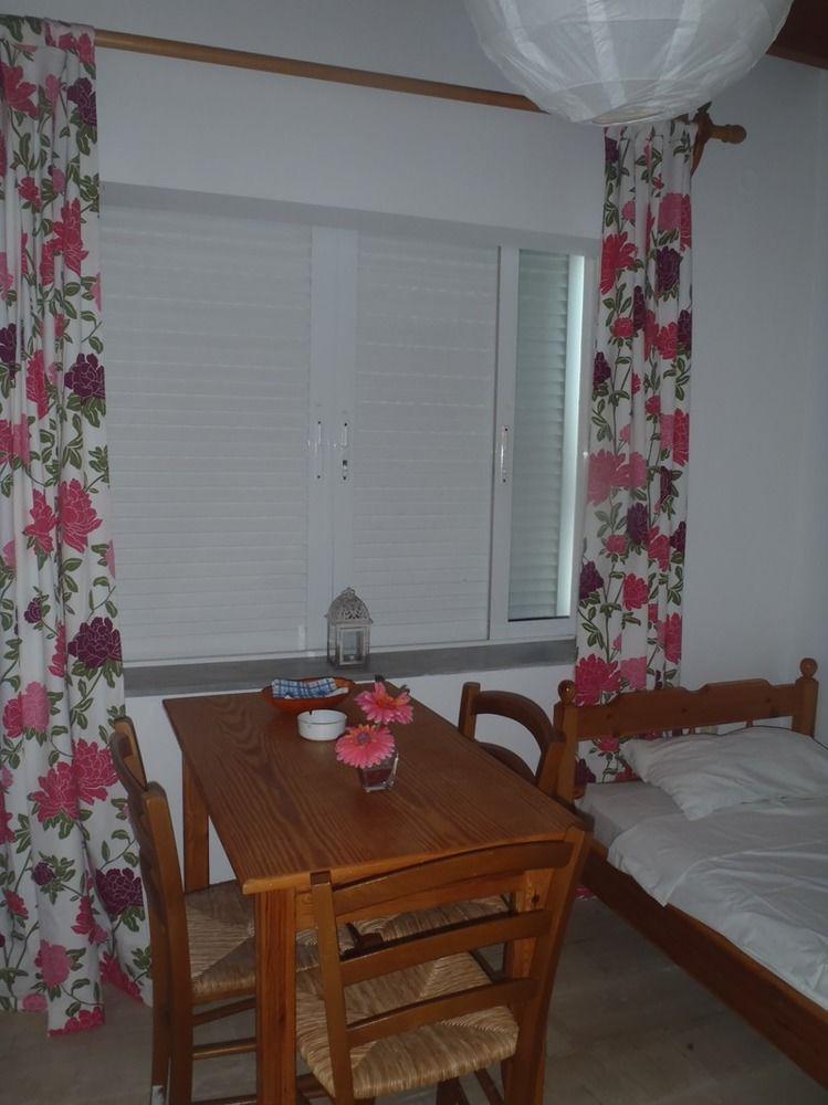 Sea Shell Apartments Pirgos Psilonerou Dış mekan fotoğraf