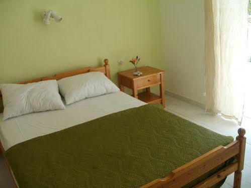 Sea Shell Apartments Pirgos Psilonerou Dış mekan fotoğraf